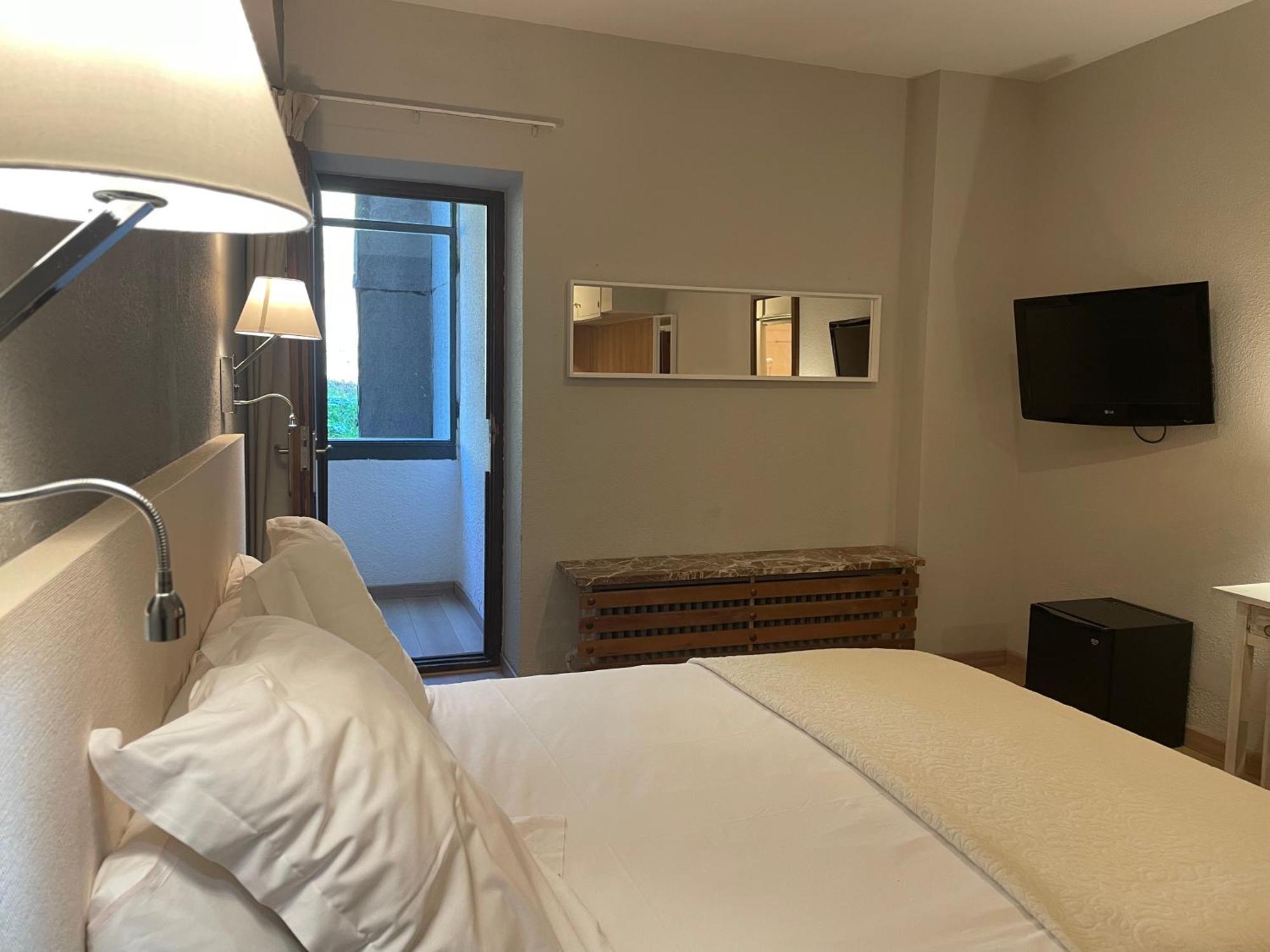 Hotel Edelweiss Candanchú Pokoj fotografie