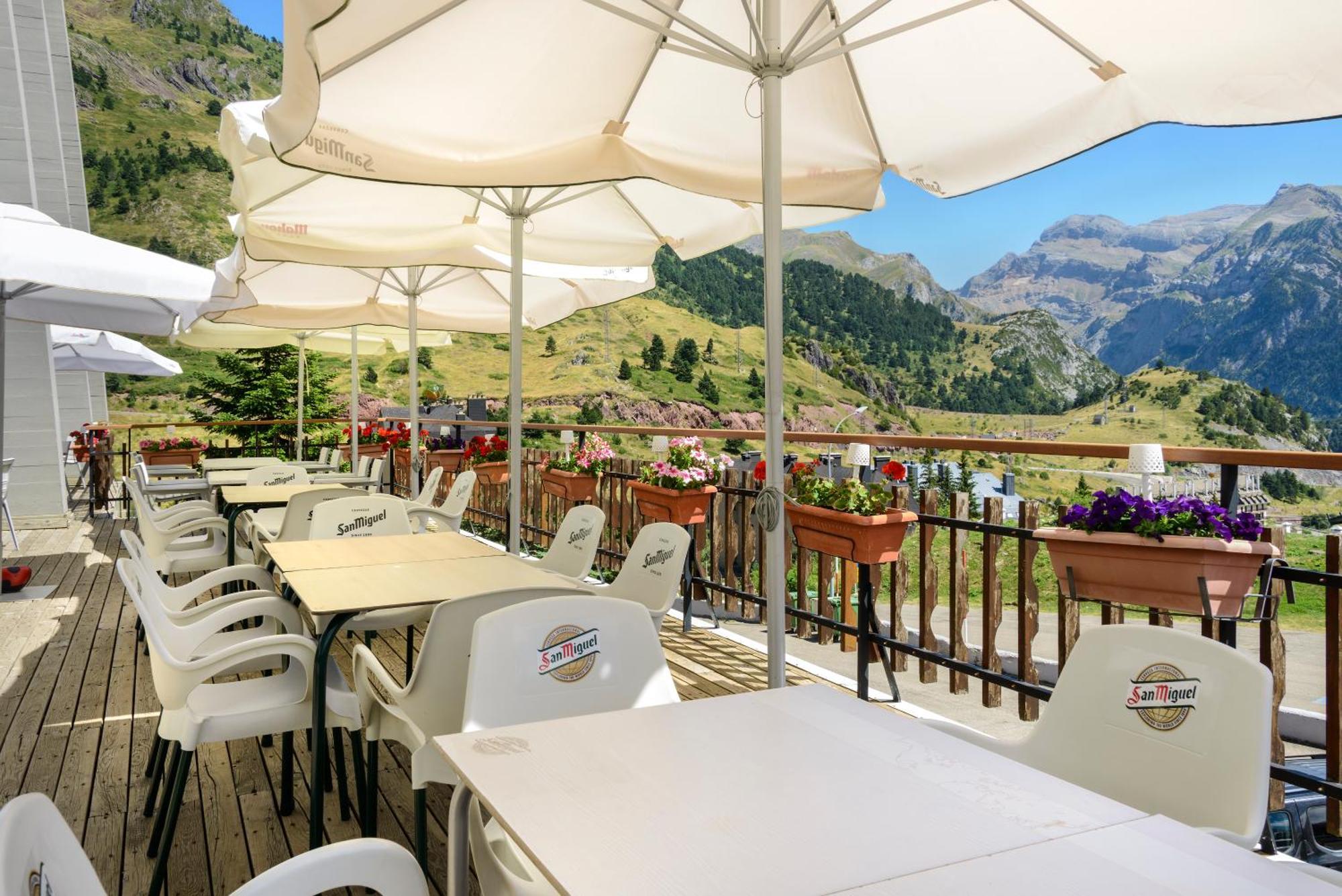 Hotel Edelweiss Candanchú Exteriér fotografie