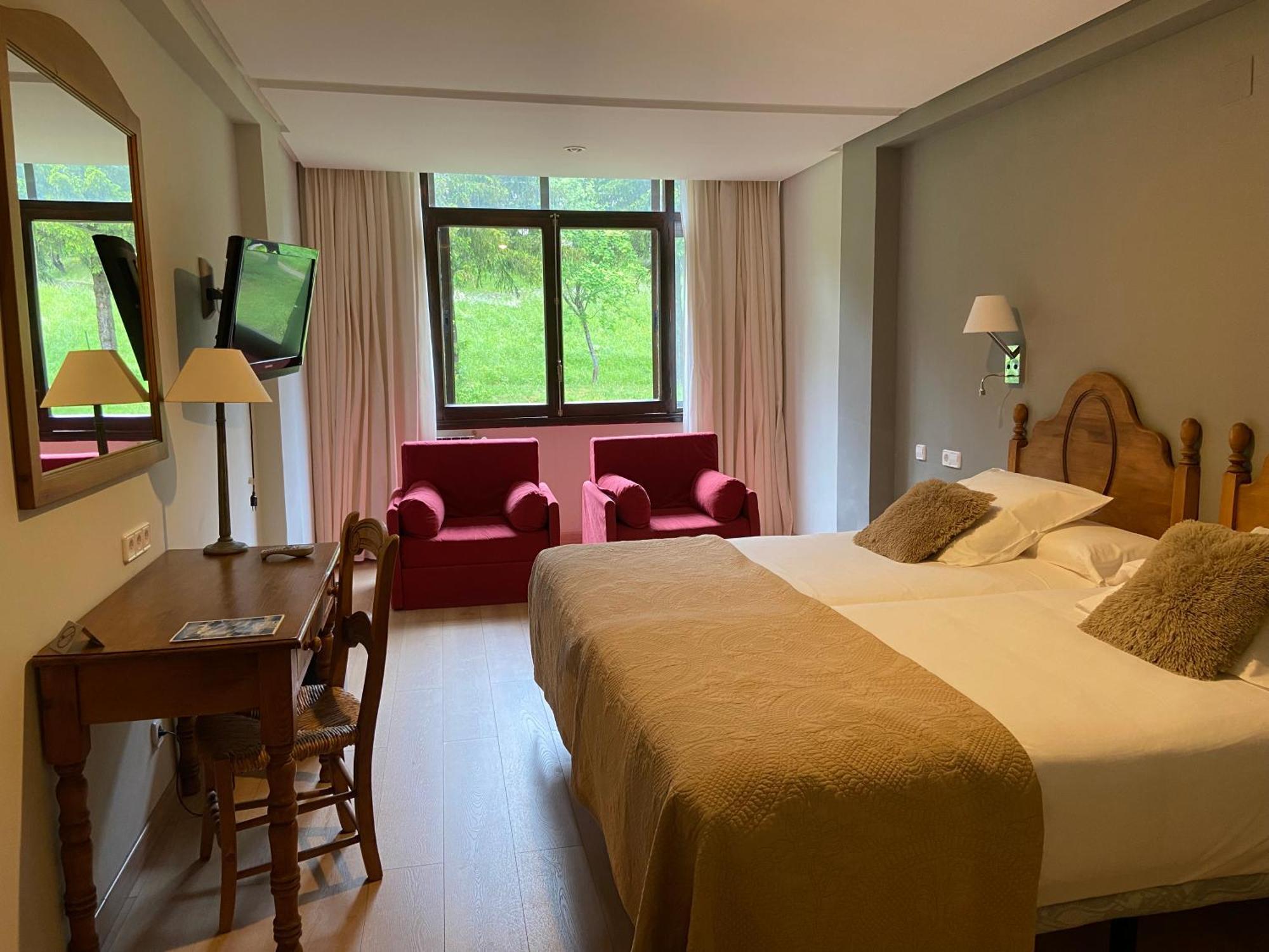 Hotel Edelweiss Candanchú Pokoj fotografie
